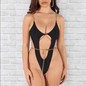 *NEW* Sexy Chain One Piece Swimsuit 🖤